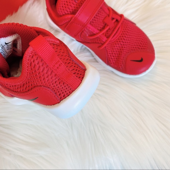 Nike Toddler Sneakers - Picture 6 of 7